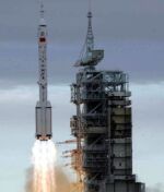 Long March 2F launch of Shenzhou 6 (Xinhua)