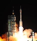 Long March 2F launch of Shenzhou 7 (Xinhua)