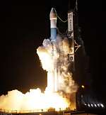 Delta 2 launch of MESSENGER (NASA/KSC)