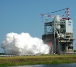 RS-25 engine test, August 2015 (NASA)