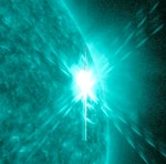 Solar flare seen by SDO on 2011 Aug 9 (NASA)