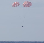 Dragon splashdown on SpX-6 mission (SpaceX)