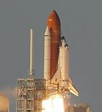 STS-117: launch (NASA/KSC)