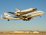 STS-126: shuttle and 747 take off from EAFB (NASA/DFRC)
