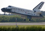 STS-131: landing (NASA/KSC)