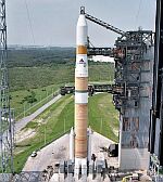 Delta 4 first launch vehicle (Boeing)