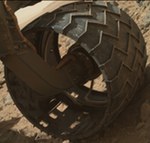 Curiosity wheel showing wear, Dec 2013 (NASA/JPL)
