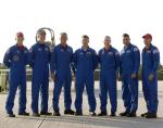 STS-117: crew arrives at KSC (NASA/KSC)