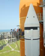 STS-127: repairs to gaseous hydrogen vent (NASA/KSC)